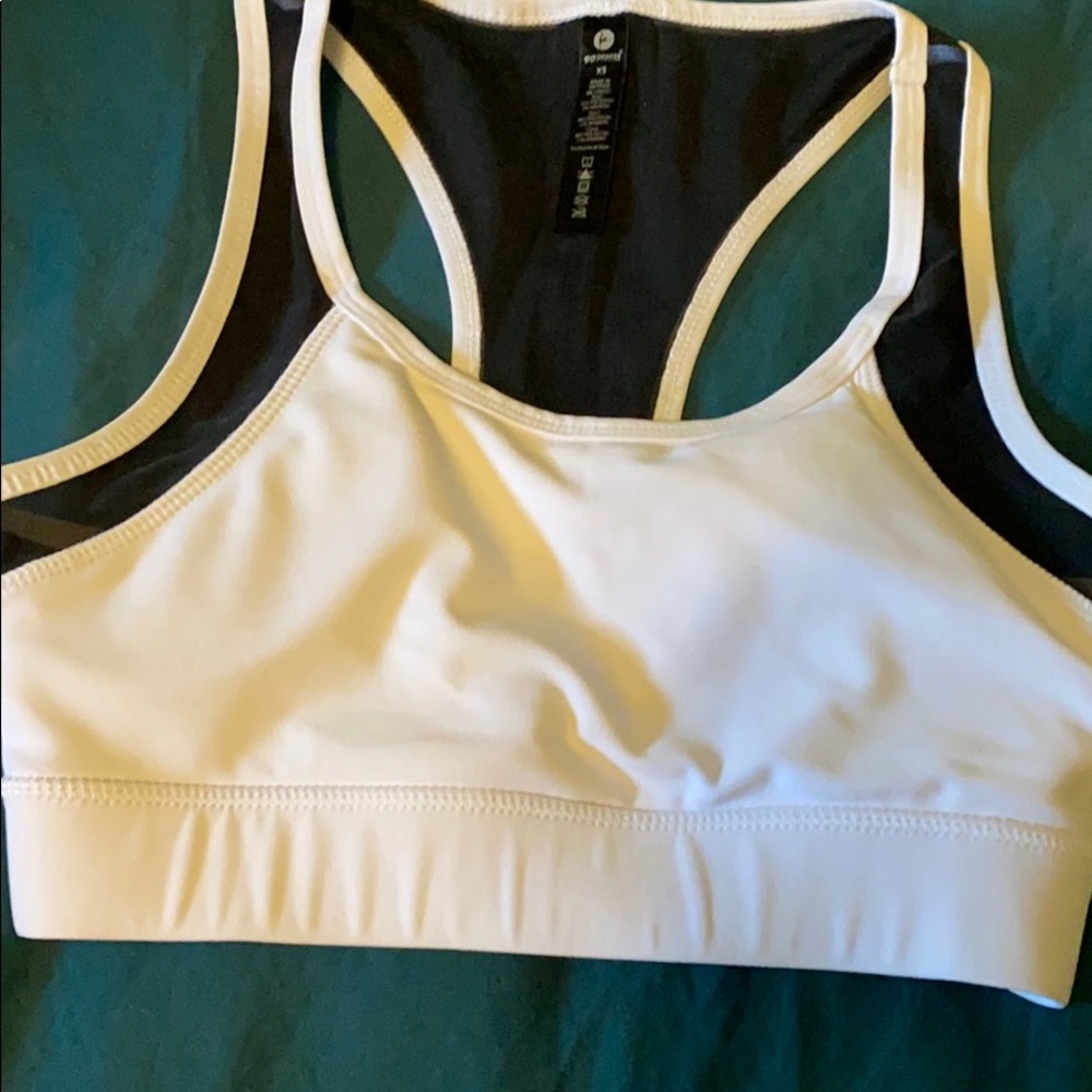 sports bra
